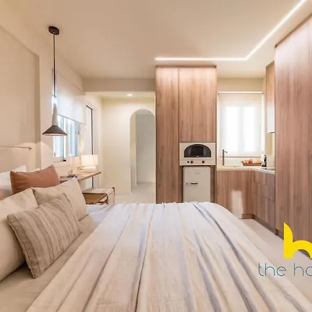 Romantic Rooftop With Acropolis View & Whirlpool!