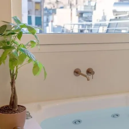 Apartment Romantic Rooftop With Acropolis View & Whirlpool! *