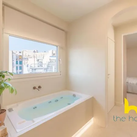 Apartment Romantic Rooftop With Acropolis View & Whirlpool! Athens
