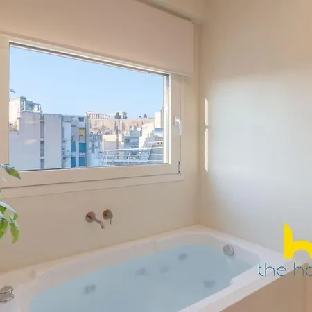 Romantic Rooftop With Acropolis View & Whirlpool! *